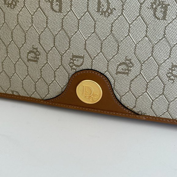 Dior Honeycomb Three-Way Clutch with Small Pouch - Picture 2 of 16